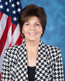 Official portrait of Yvette Herrell