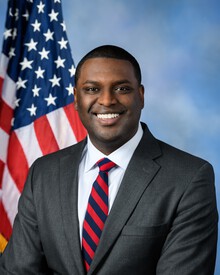 Official portrait of Mondaire Jones