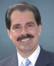Official portrait of José E. Serrano